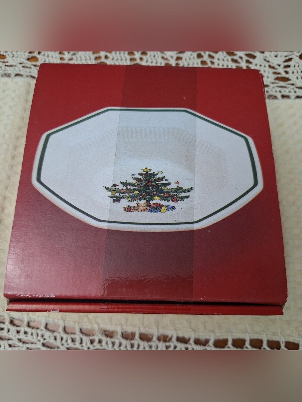 NIB Nikko Christmastime Set Of 4 Fruit Bowls. Christmas Tree. No combo ship - Picture 5 of 6